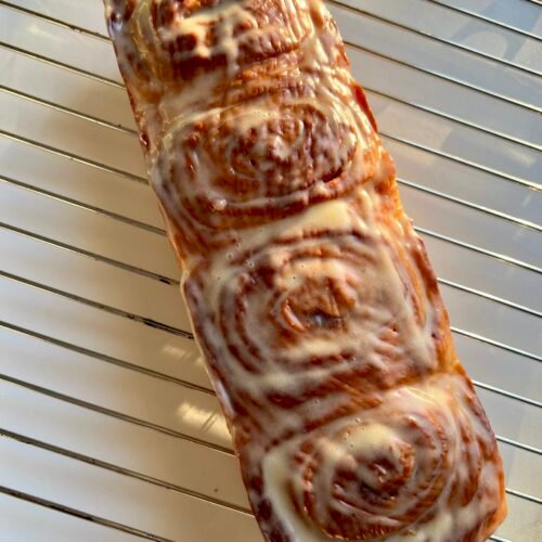 Amerikkalaiset kanelipullat Oulu, kuorrutetut kanelipullat, cinnamon rolls Oulu, tilausleipomo Oulu